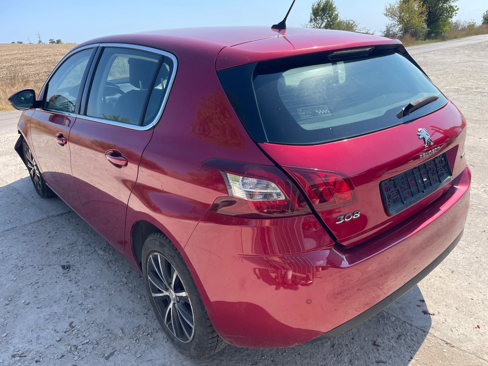Peugeot 308 1.6 Blue HDI - изображение 6