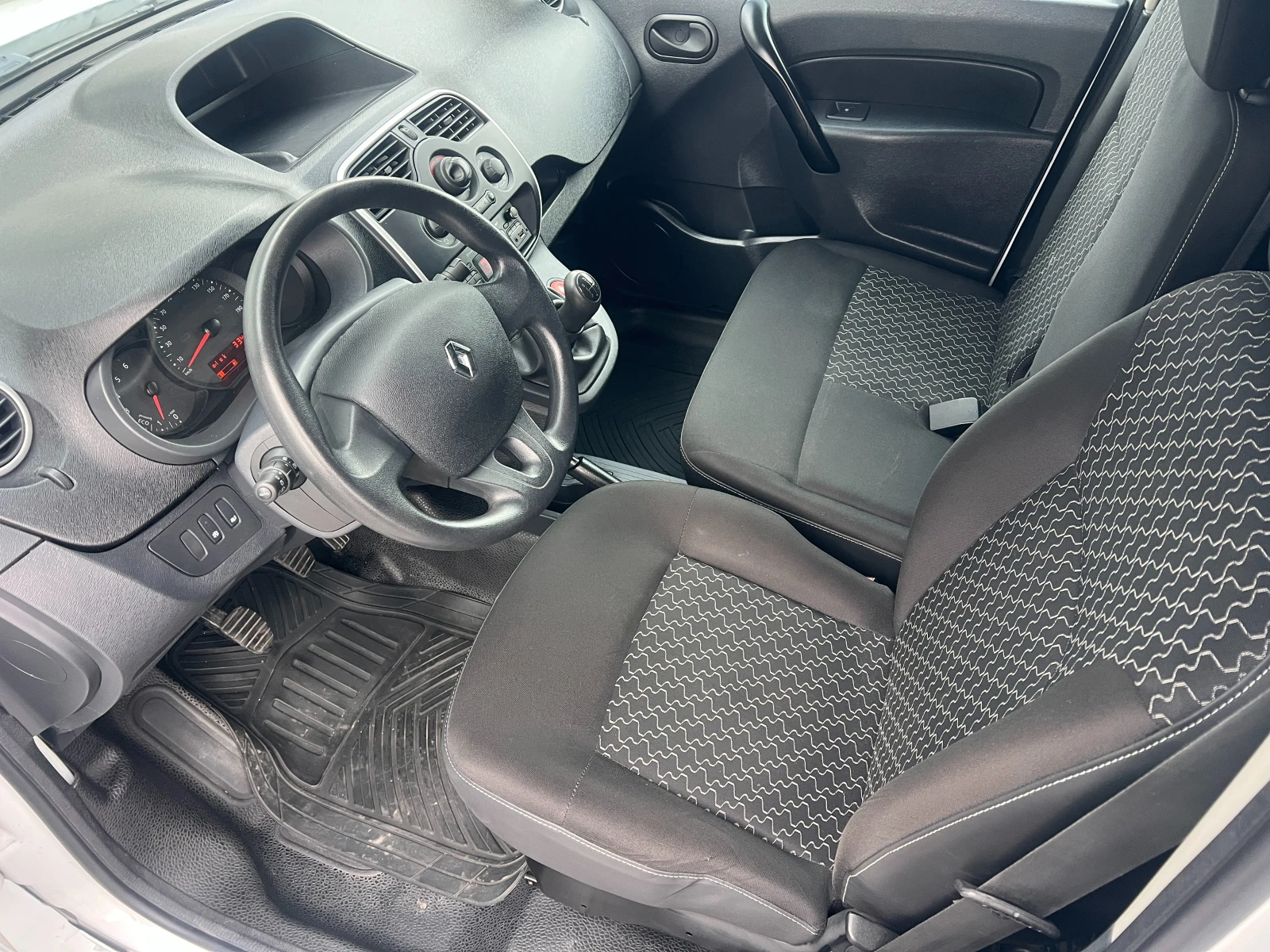 Renault Kangoo 1.5dCi 47000km - изображение 7