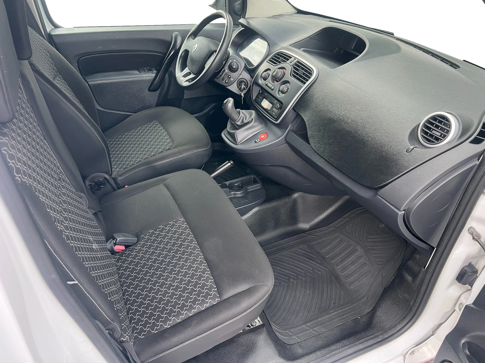 Renault Kangoo 1.5dCi 47000km - изображение 9