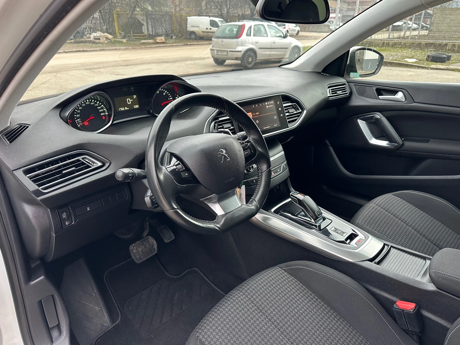 Peugeot 308 1.5HDI EAT8 Face Lift ������ | Mobile.bg � ����������� 11