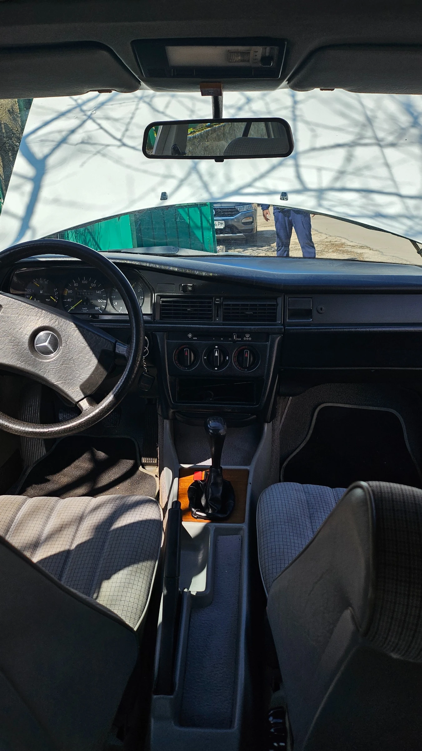 Mercedes-Benz 190 2.0D, снимка 8 - Автомобили и джипове - 53848894