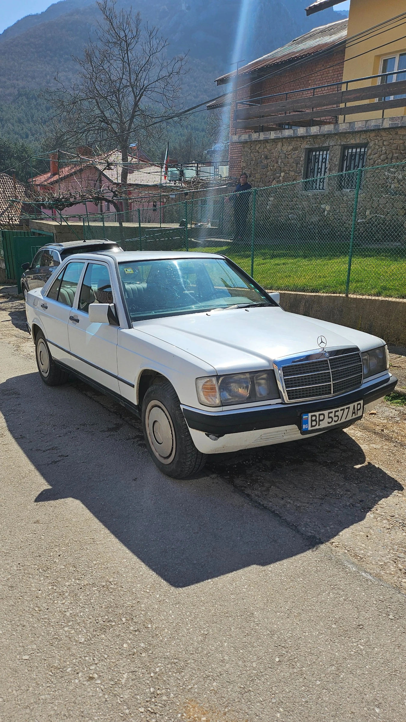 Mercedes-Benz 190 2.0D, снимка 3 - Автомобили и джипове - 53848894