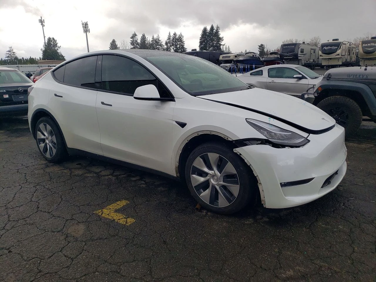 Tesla Model Y LONG RANGE DUAL MOTOR AWD