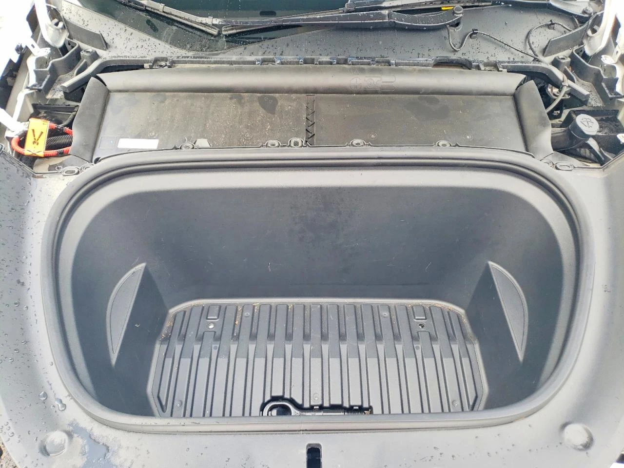 Tesla Model Y LONG RANGE DUAL MOTOR AWD, снимка 11 - Автомобили и джипове - 53987259