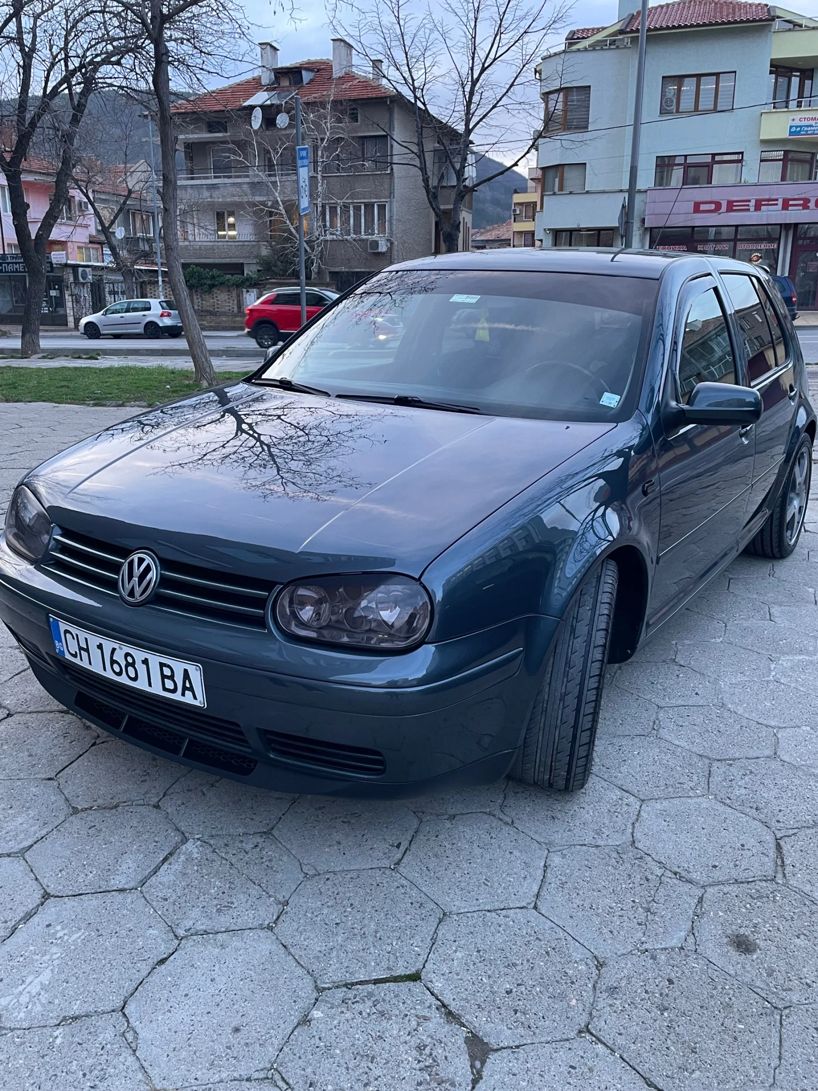 VW Golf, снимка 5 - Автомобили и джипове - 54045658