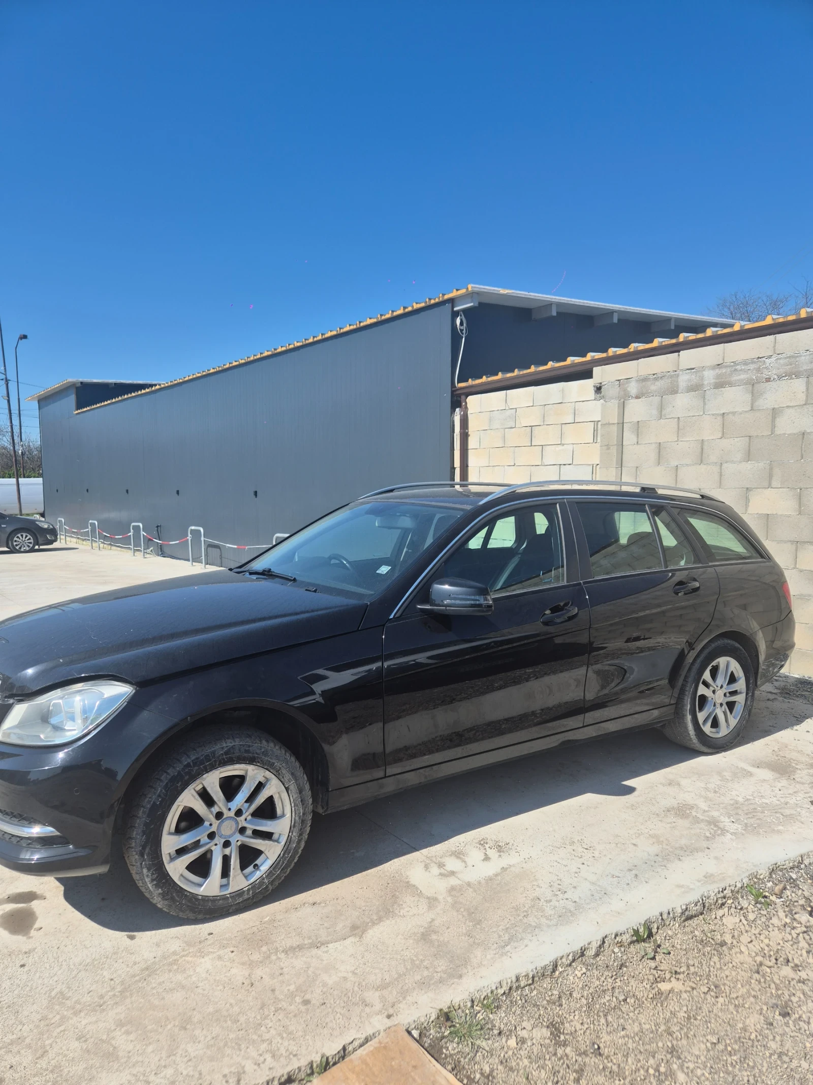 Mercedes-Benz C 220, снимка 2 - Автомобили и джипове - 54108173