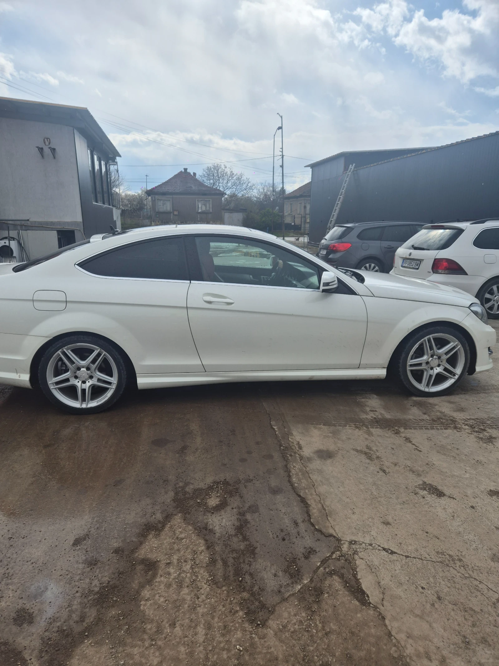 Mercedes-Benz C 220, снимка 16 - Автомобили и джипове - 54108173