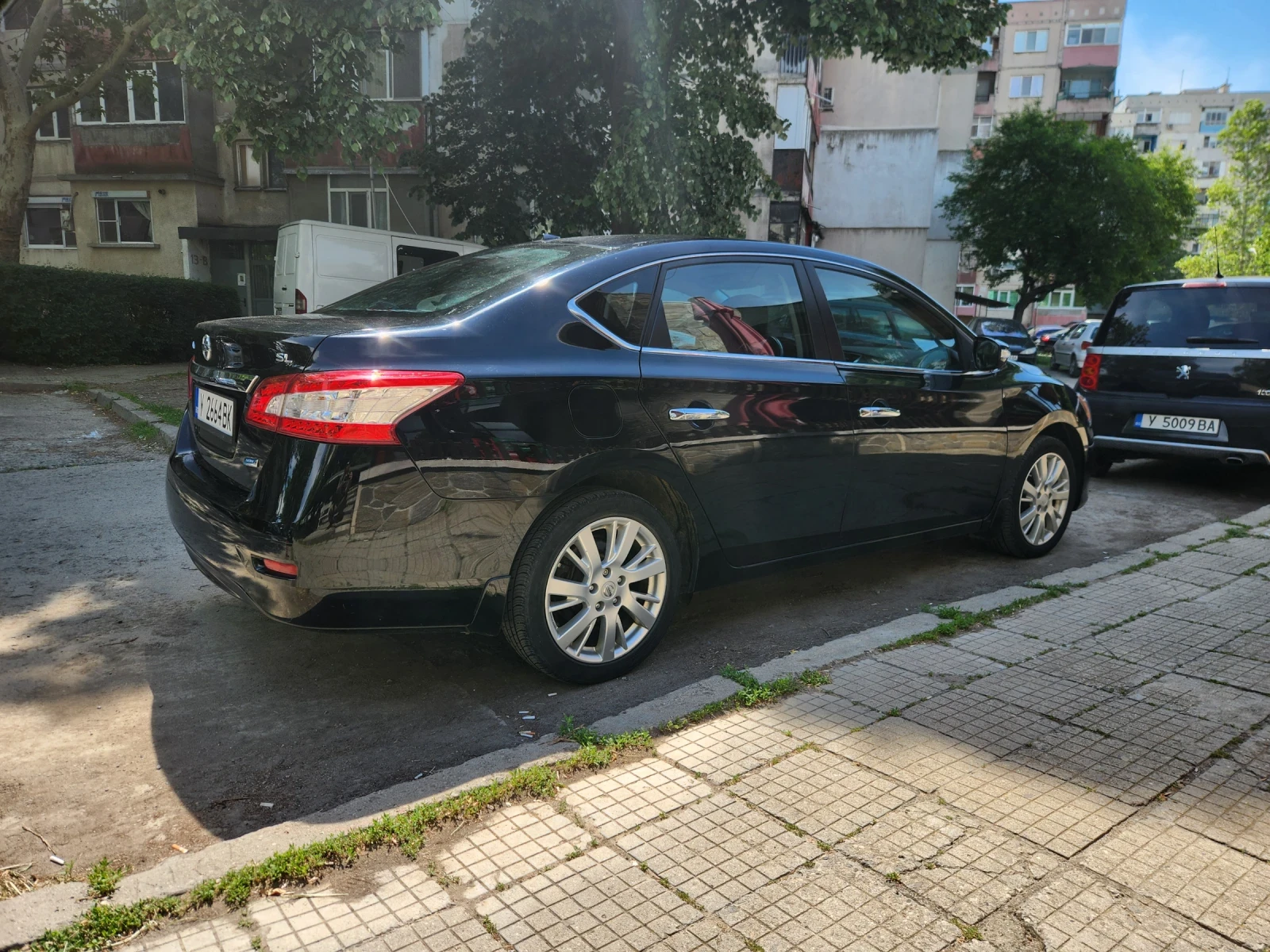 Nissan Sentra SL, снимка 6 - Автомобили и джипове - 54223470