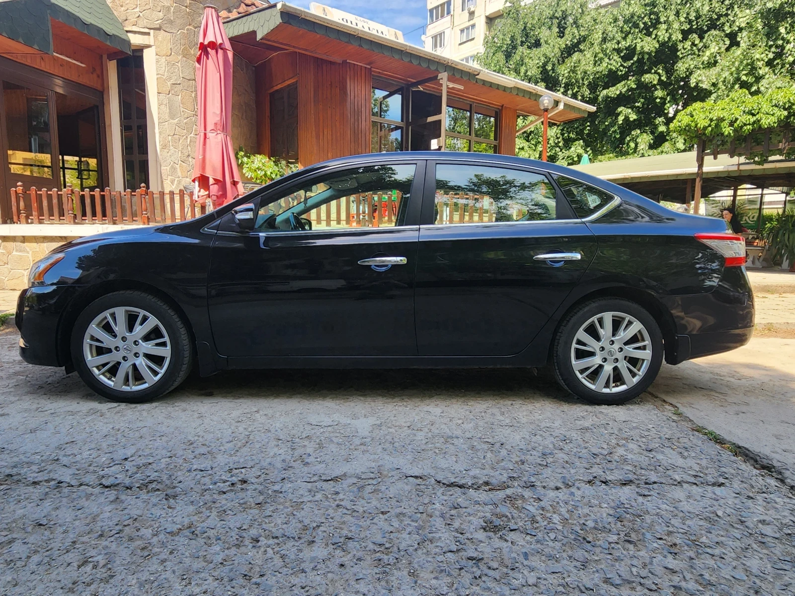 Nissan Sentra SL, снимка 3 - Автомобили и джипове - 54223470