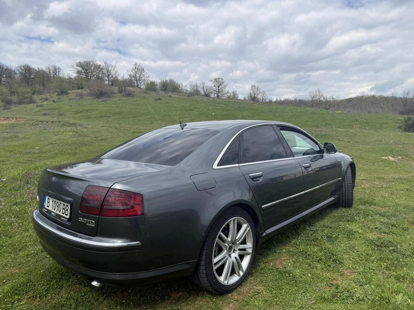Audi A8, снимка 2 - Автомобили и джипове - 54802713