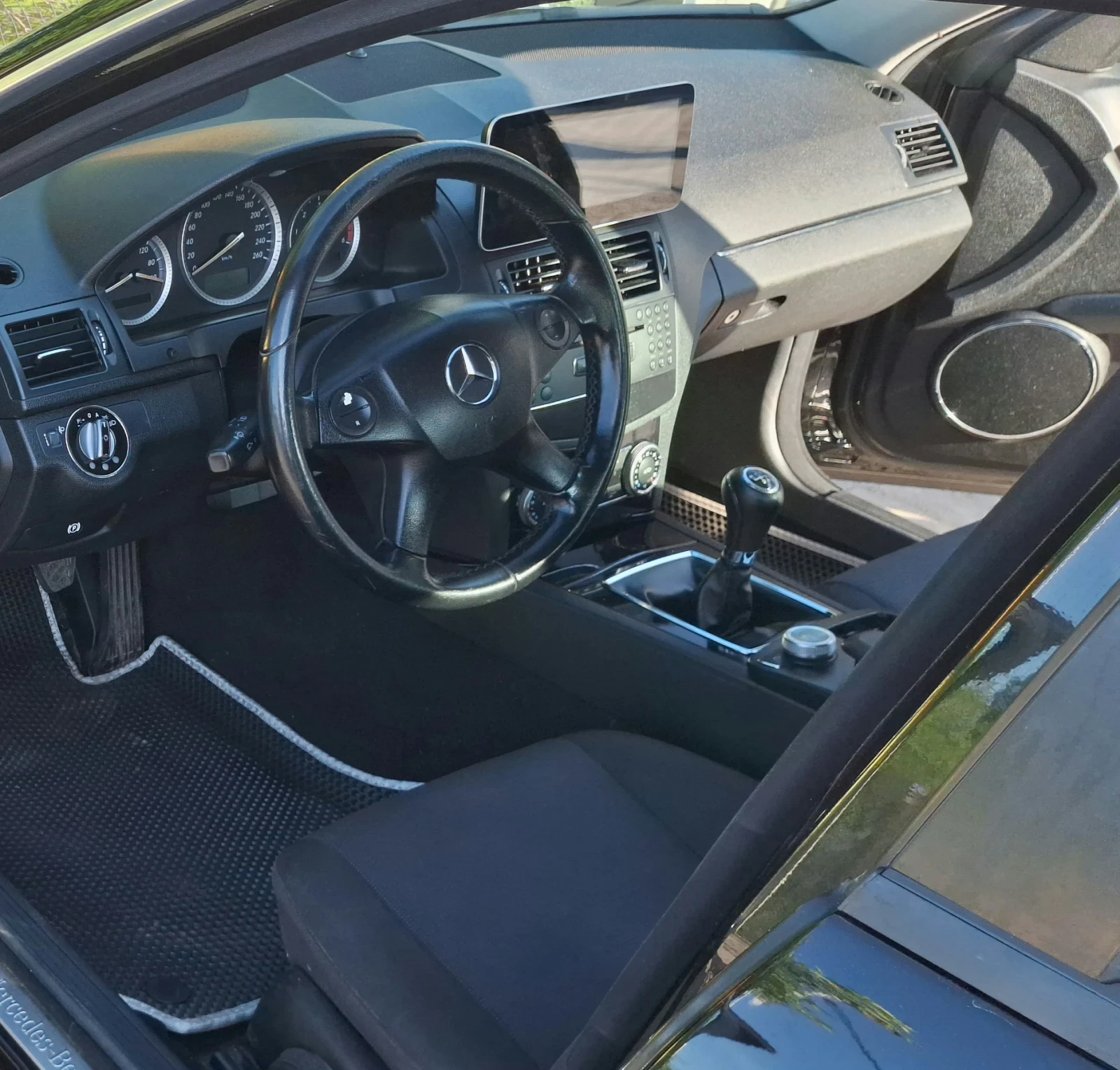 Mercedes-Benz C 220, снимка 10 - Автомобили и джипове - 54838915