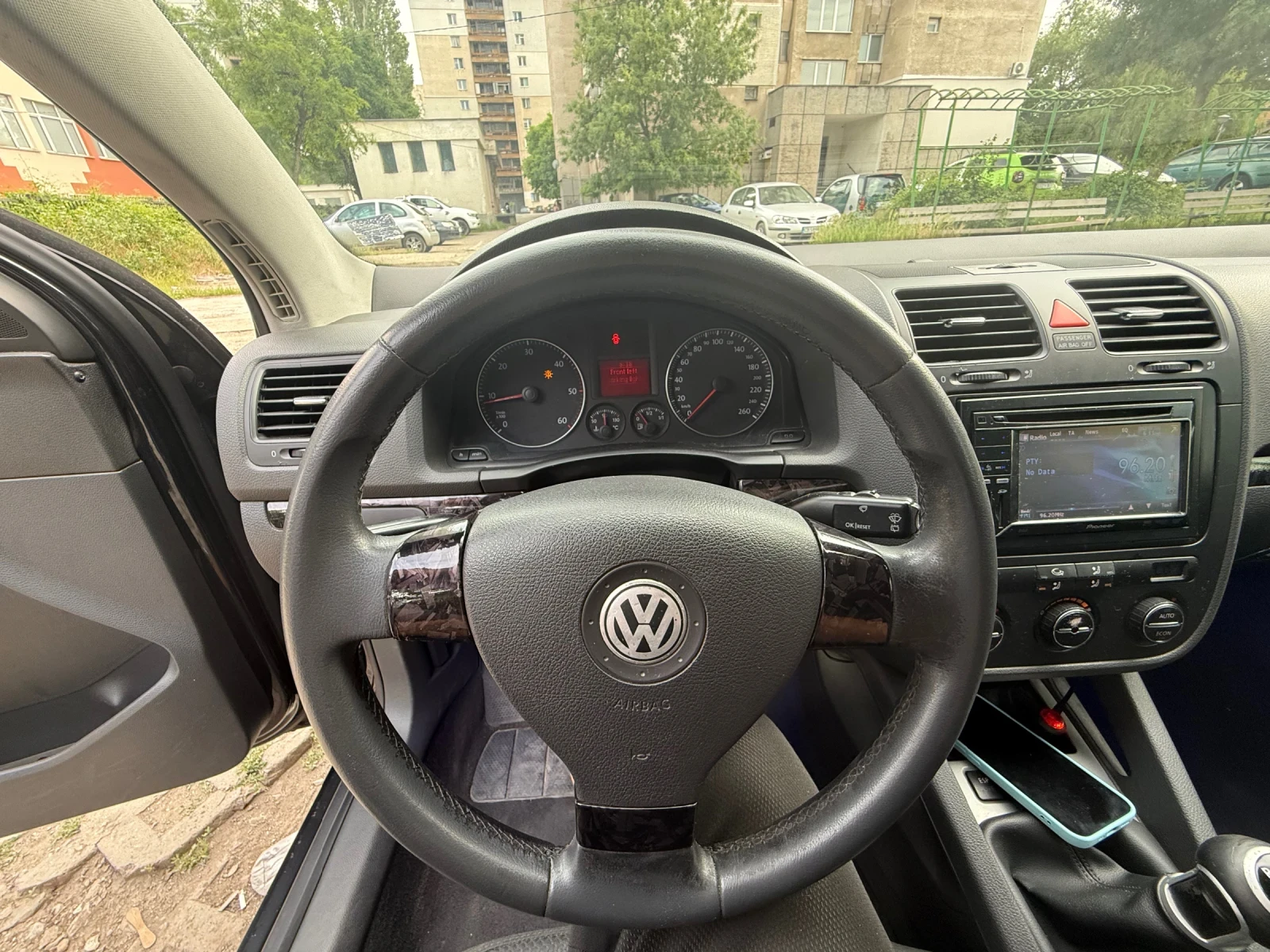 VW Golf  обслужен 200 коня - тип тунинг Топ Топ  запазен  , снимка 14 - Автомобили и джипове - 54870117