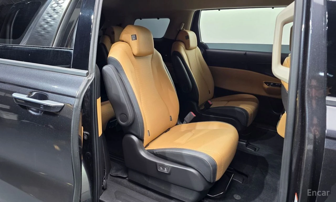 Kia Carnival Noblesse* DISTRONIC* ПОДГРЕВ* ОБДУХВАНЕ* , снимка 15 - Автомобили и джипове - 54871093