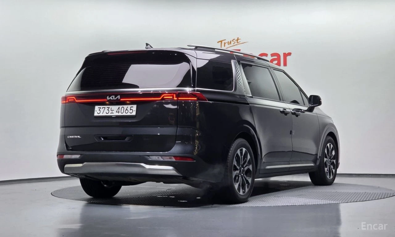 Kia Carnival Noblesse* DISTRONIC* ПОДГРЕВ* ОБДУХВАНЕ* , снимка 3 - Автомобили и джипове - 54871093