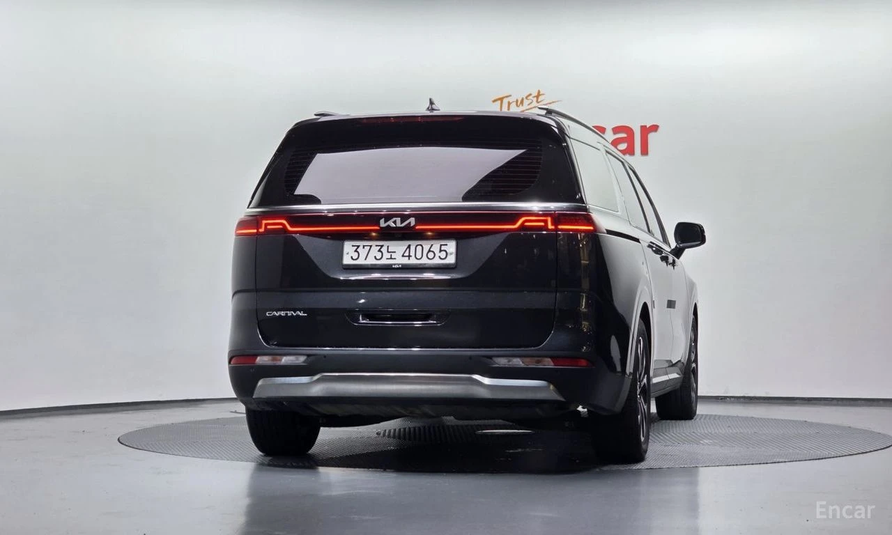 Kia Carnival Noblesse* DISTRONIC* ПОДГРЕВ* ОБДУХВАНЕ* , снимка 4 - Автомобили и джипове - 54871093