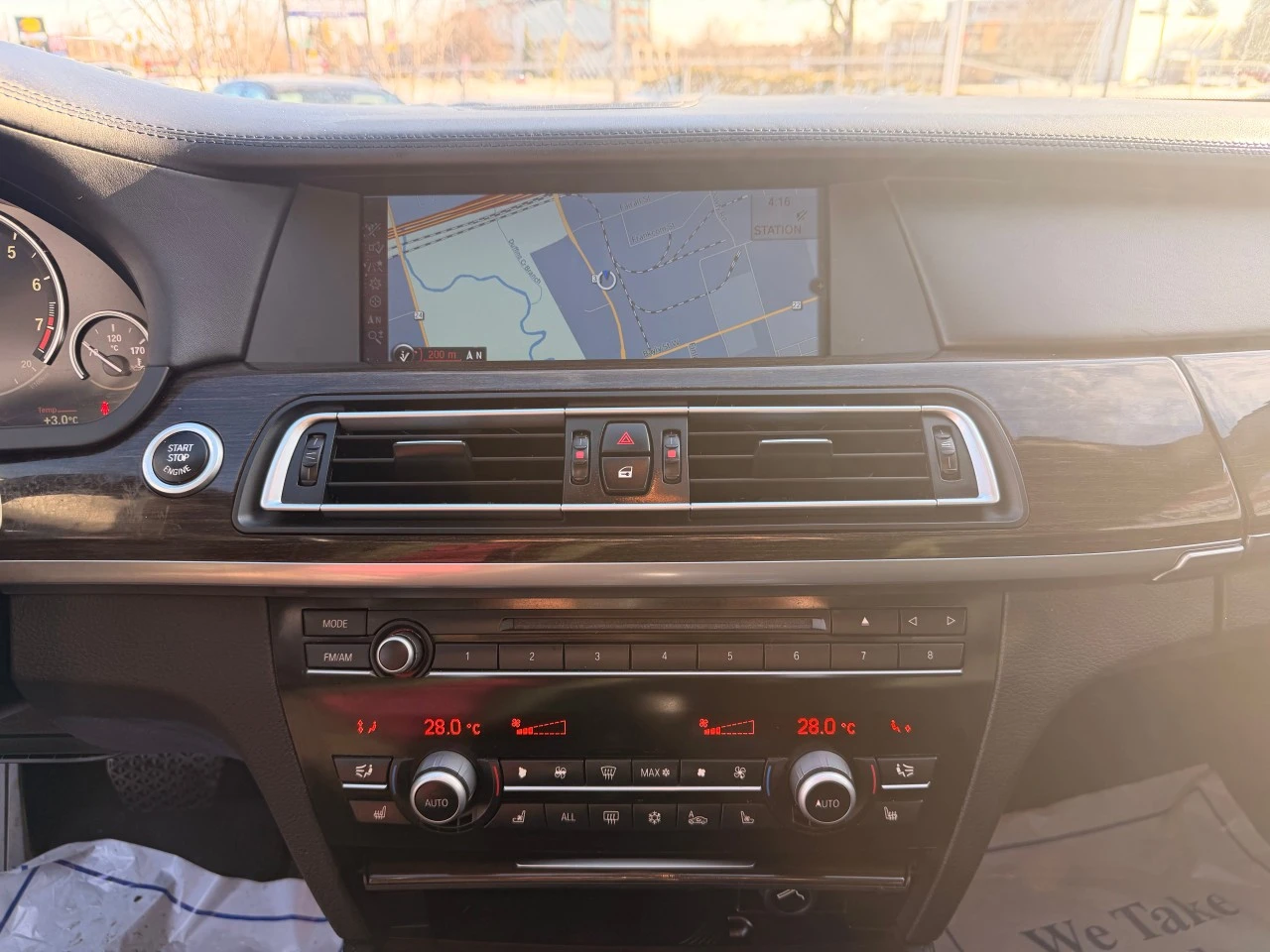 BMW 750 xDrive* АвтоКредит* (ЦЕНА ДО БГ), снимка 13 - Автомобили и джипове - 54935232