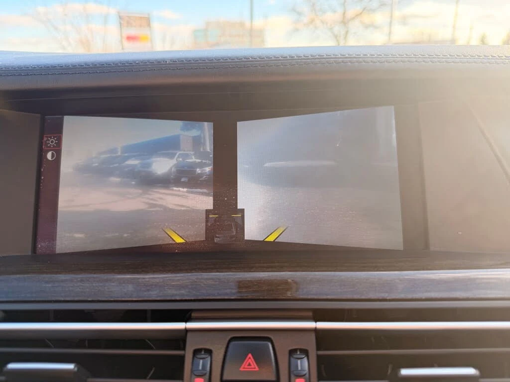BMW 750 xDrive* АвтоКредит* (ЦЕНА ДО БГ), снимка 15 - Автомобили и джипове - 54935232
