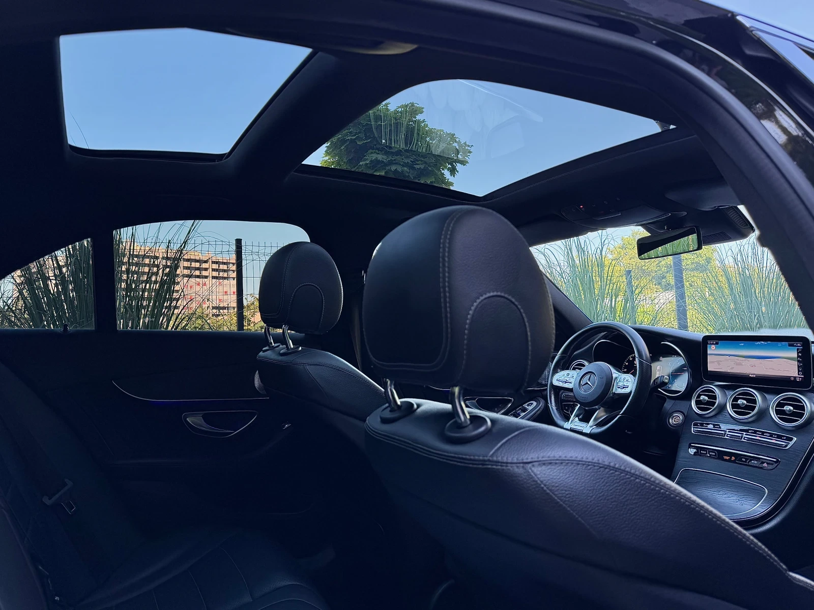 Mercedes-Benz C 220 CDI AMG Digital Burmester KeylessGo Панорама 360* , снимка 9 - Автомобили и джипове - 55513492