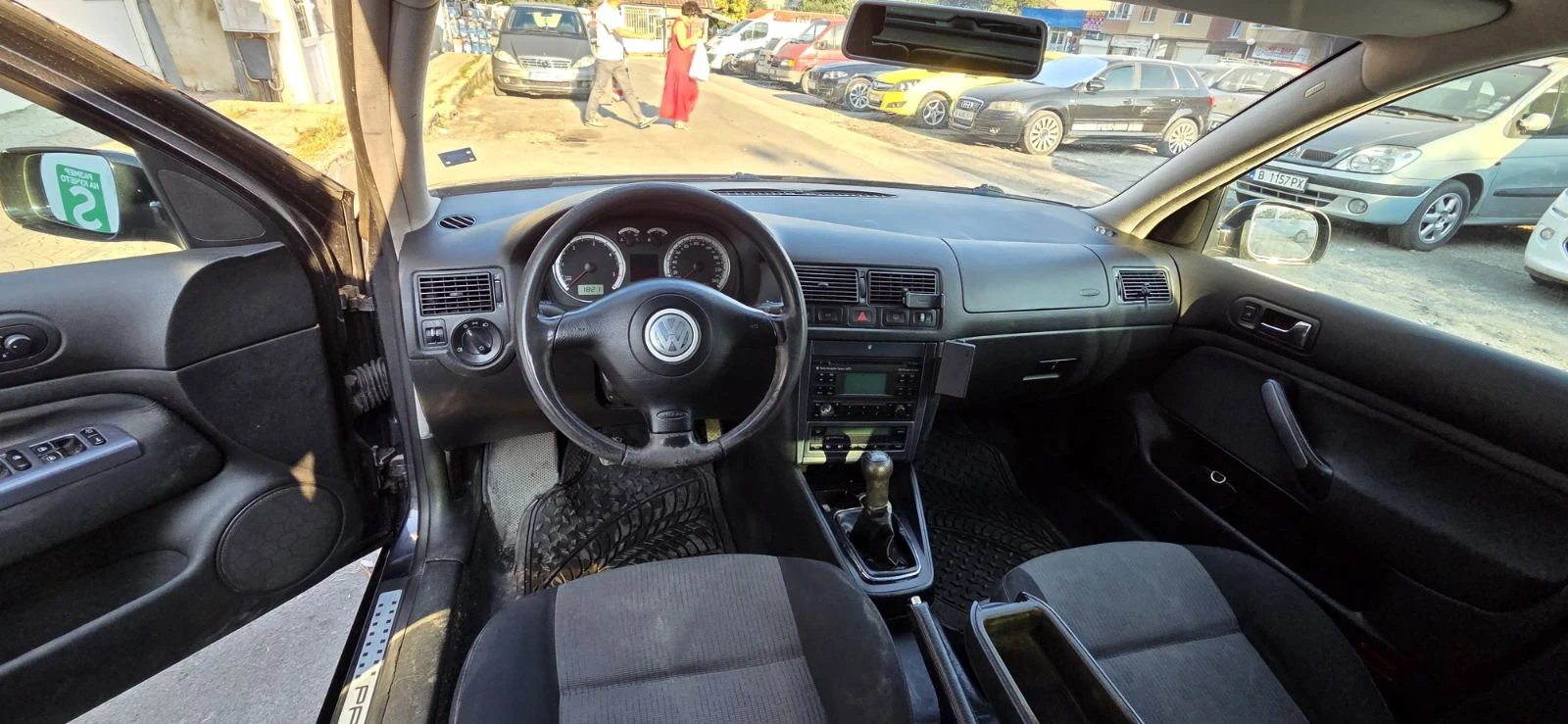 VW Golf 1.9 Tdi, снимка 6 - Автомобили и джипове - 55561504