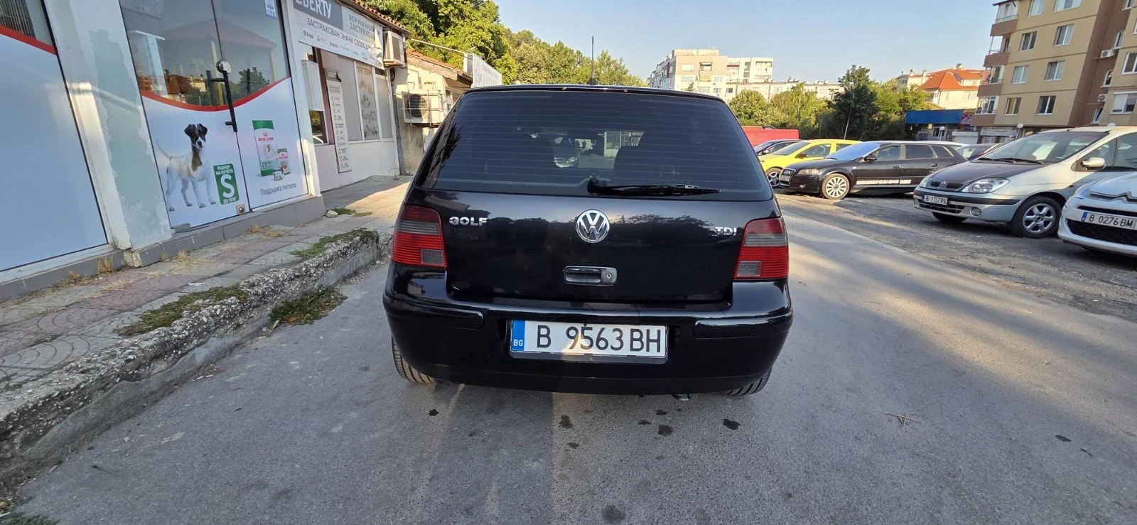 VW Golf 1.9 Tdi, снимка 3 - Автомобили и джипове - 55561504
