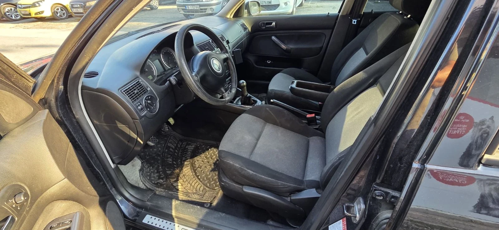 VW Golf 1.9 Tdi, снимка 7 - Автомобили и джипове - 55561504
