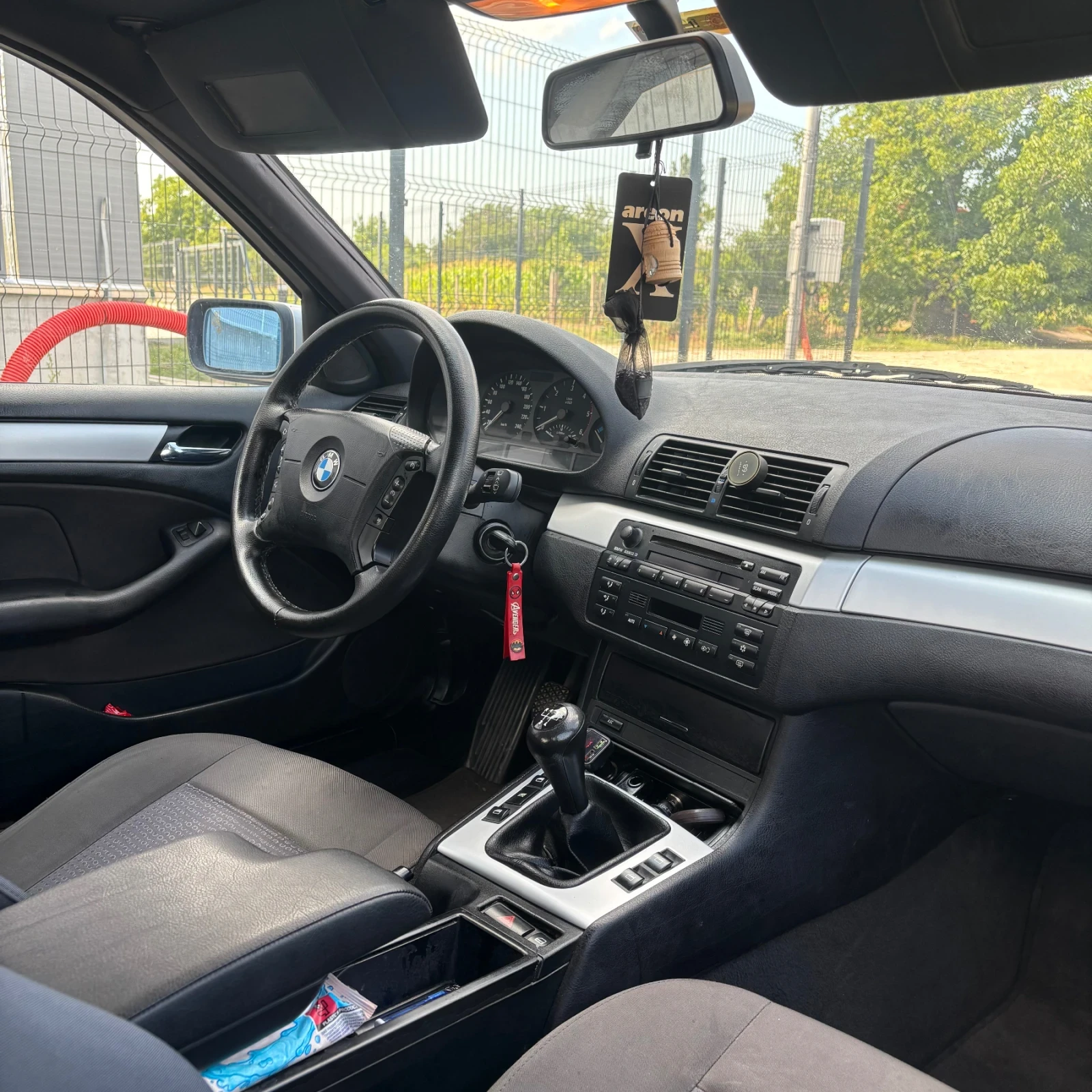 BMW 320, снимка 8 - Автомобили и джипове - 55563641