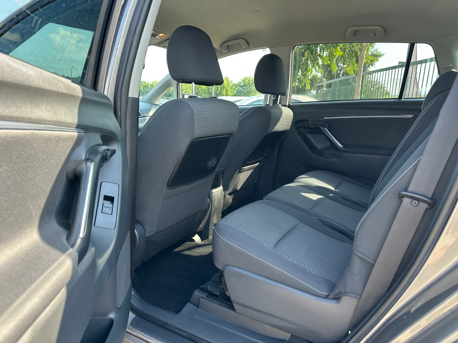 Toyota Verso 1.8-2014-FACELIFT-����-����-1�-�������� | Mobile.bg � ����������� 12