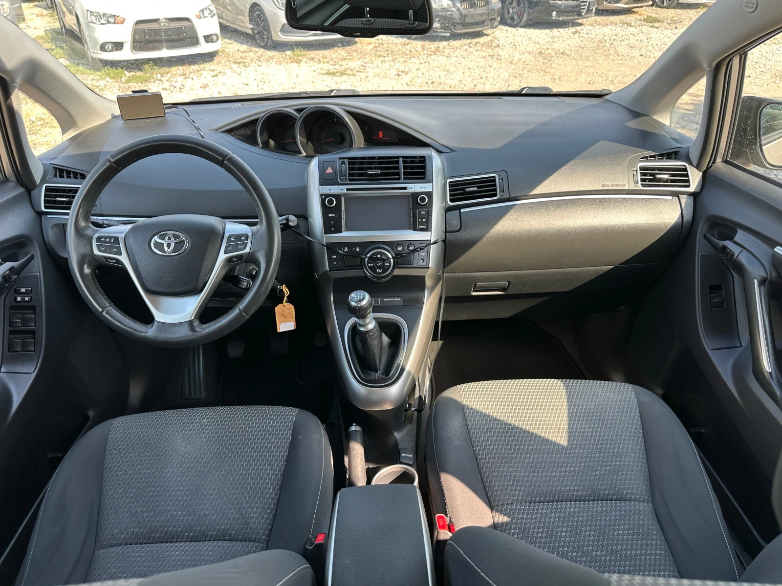 Toyota Verso 1.8-2014-FACELIFT-����-����-1�-�������� | Mobile.bg � ����������� 10