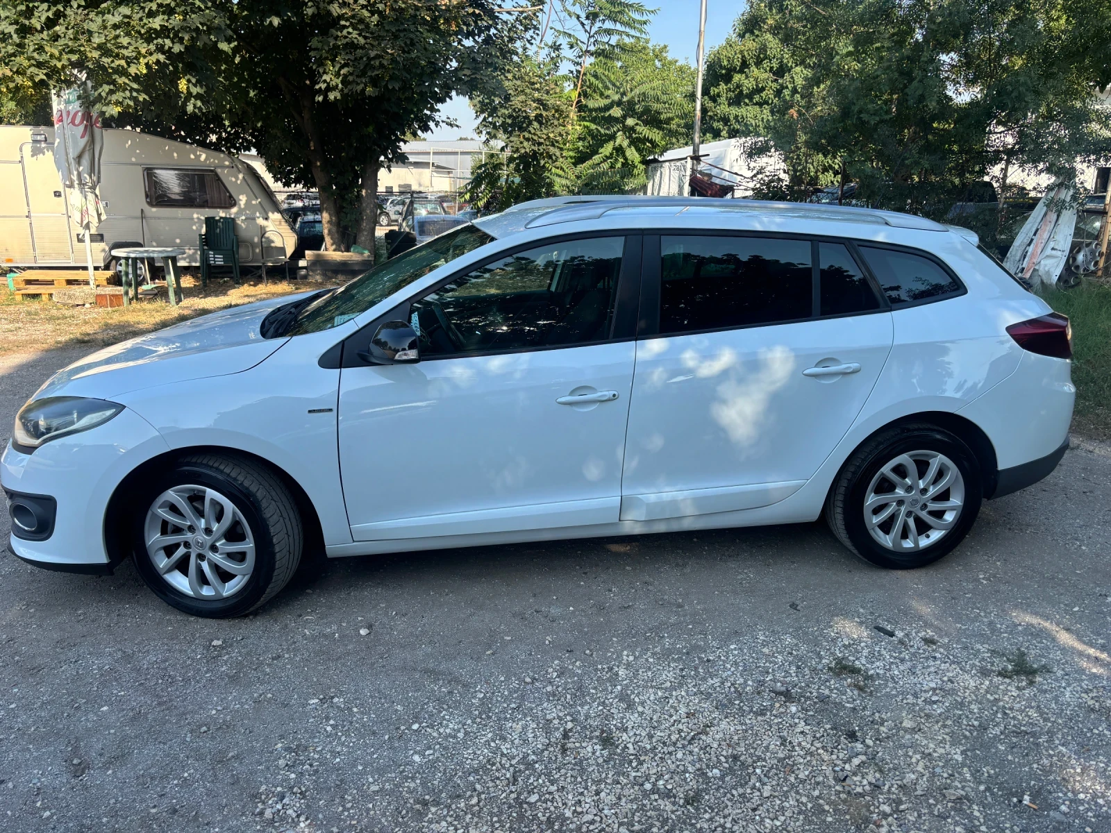 Renault Megane 2015+ 1.5DCI+ 96кс+ ЛЕД+ 6ск, снимка 7 - Автомобили и джипове - 55648941