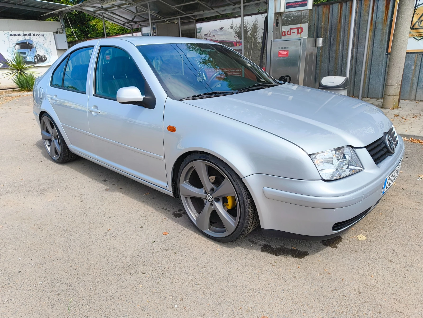 VW Bora, снимка 2 - Автомобили и джипове - 55656194
