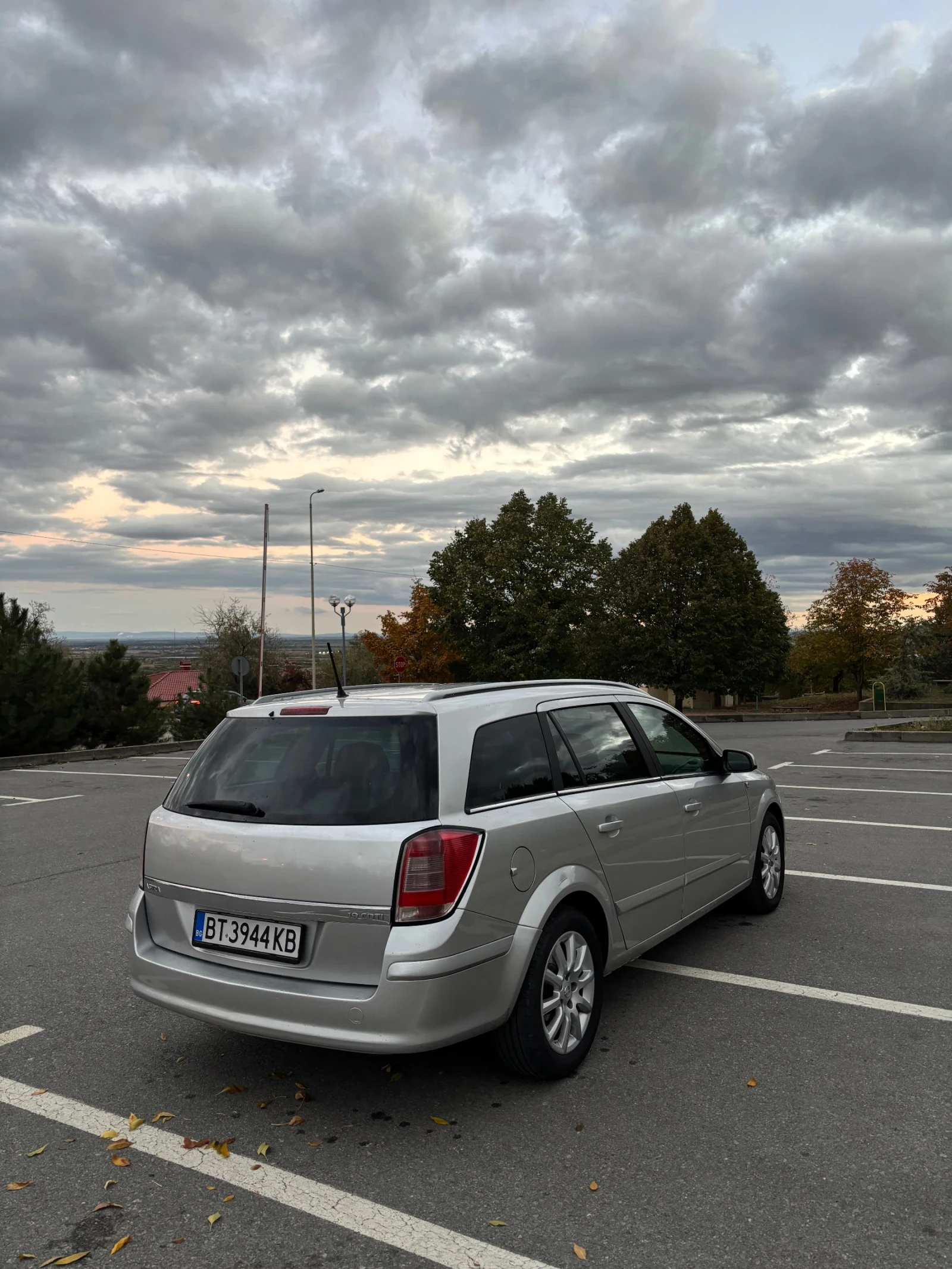 Opel Astra H Cosmo, снимка 3 - Автомобили и джипове - 56628057
