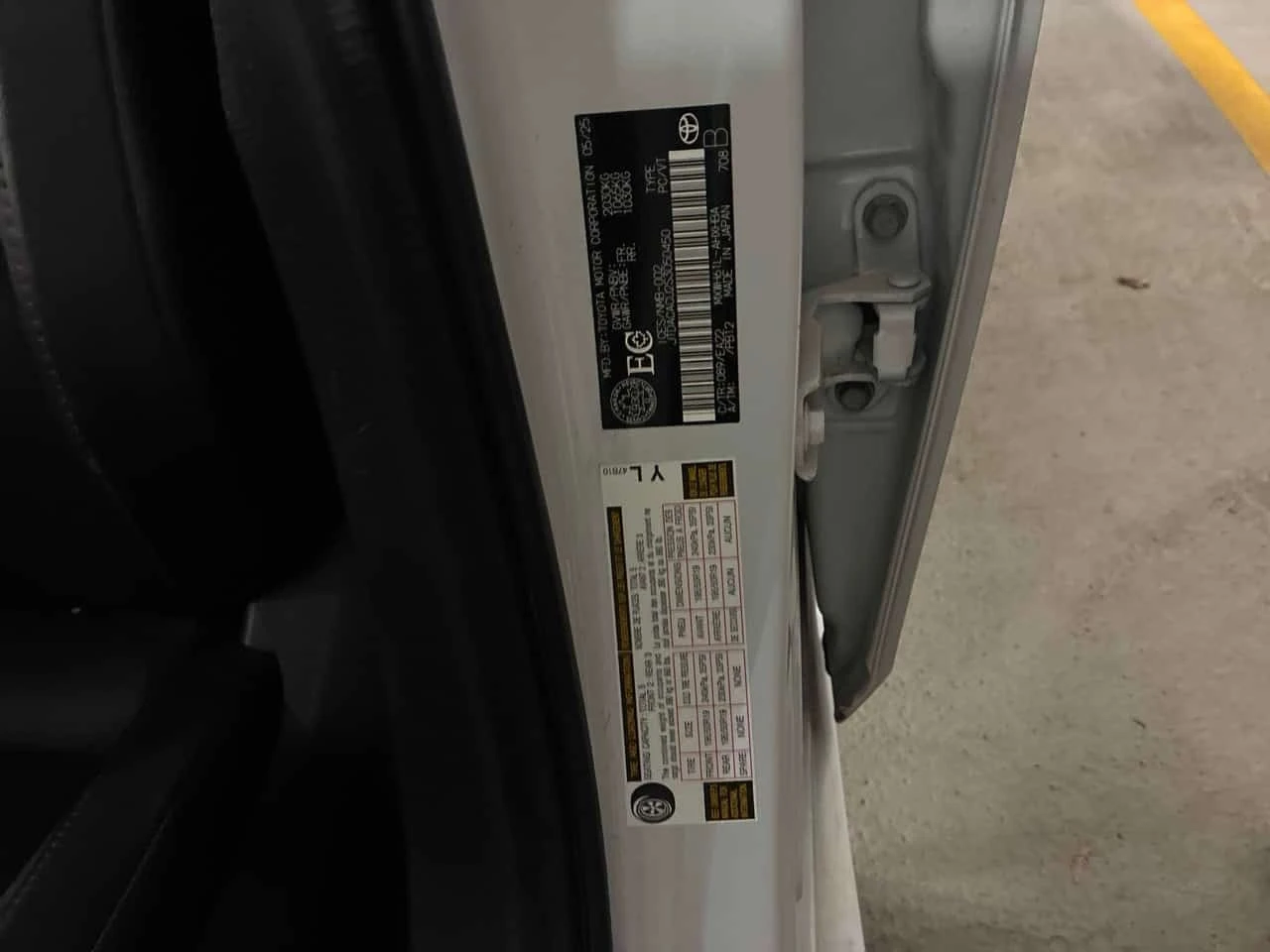 Toyota Prius Plug-in Hybrid / Carfax / ����������������  | Mobile.bg � ����������� 10