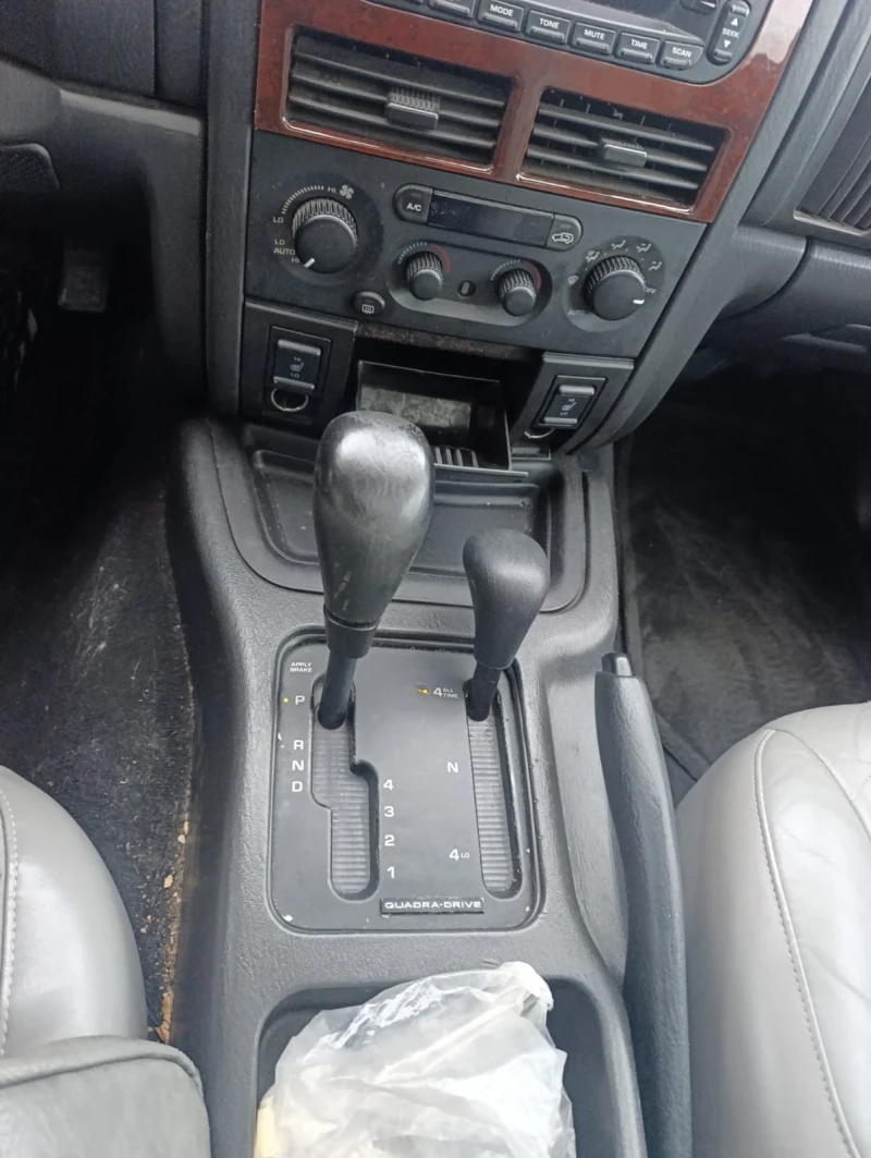 Jeep Grand cherokee 2.7CRD, снимка 10 - Автомобили и джипове - 48367836