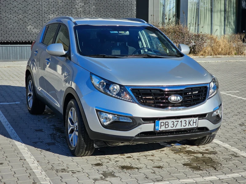 Kia Sportage, снимка 4 - Автомобили и джипове - 48727729