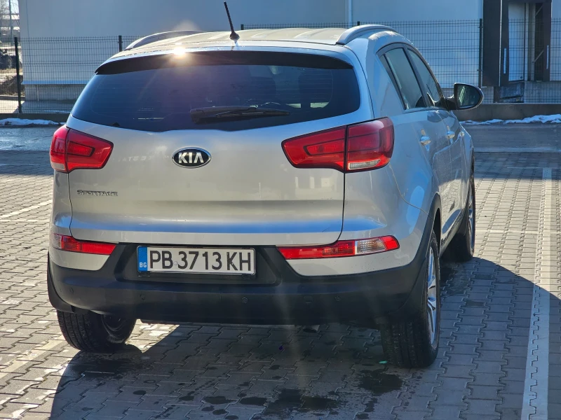 Kia Sportage, снимка 10 - Автомобили и джипове - 48727729