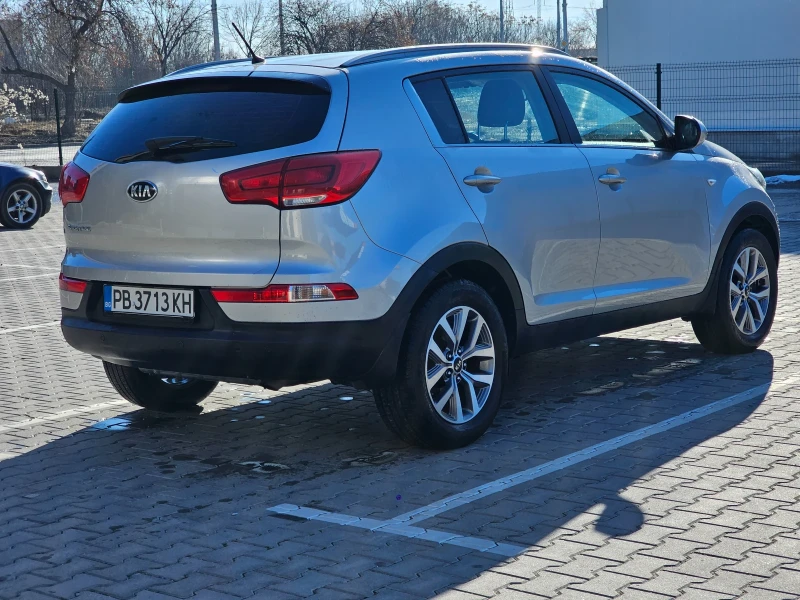 Kia Sportage, снимка 9 - Автомобили и джипове - 48727729