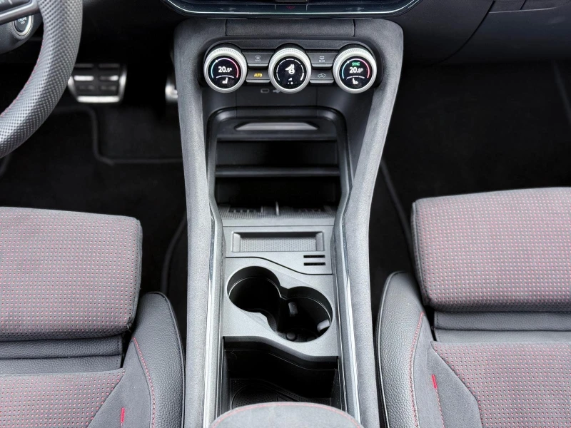 Skoda Kodiaq RS* 2.OTSI* 4x4* CANTON* DISTR* CAMERA* KEYLESS, снимка 9 - Автомобили и джипове - 51765433