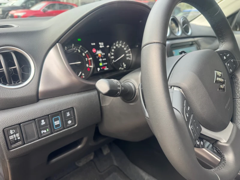 Suzuki Vitara Full Hybrid Automatic, снимка 11 - Автомобили и джипове - 52369787