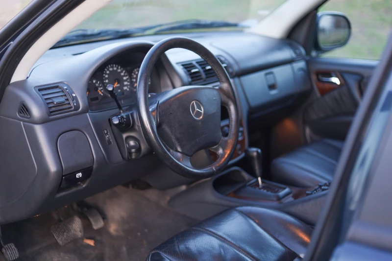Mercedes-Benz ML 320, снимка 6 - Автомобили и джипове - 52585834