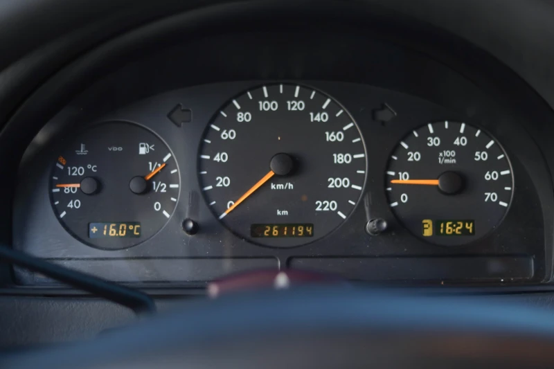 Mercedes-Benz ML 320, снимка 7 - Автомобили и джипове - 52585834