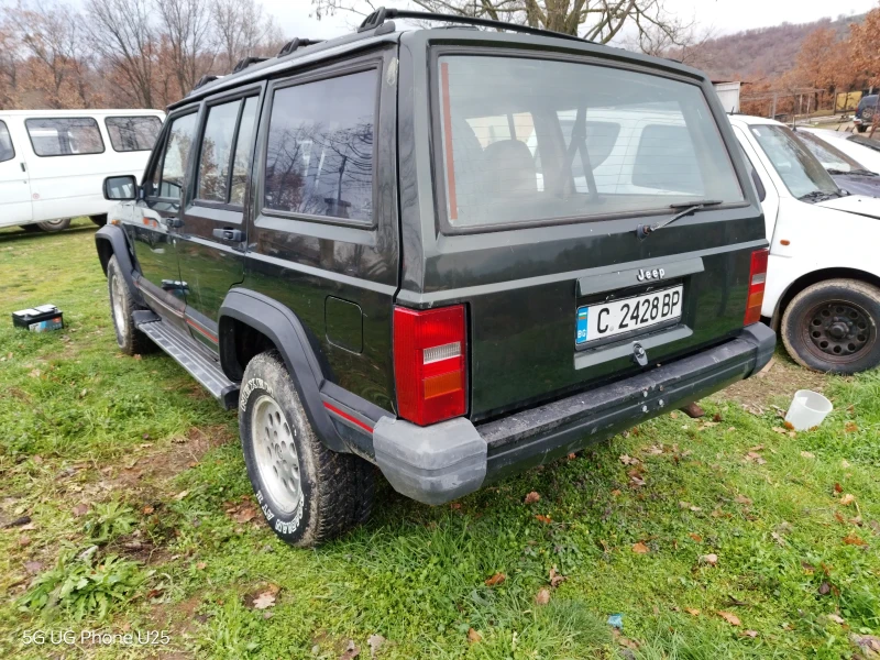 Jeep Cherokee, снимка 2 - Автомобили и джипове - 53570706