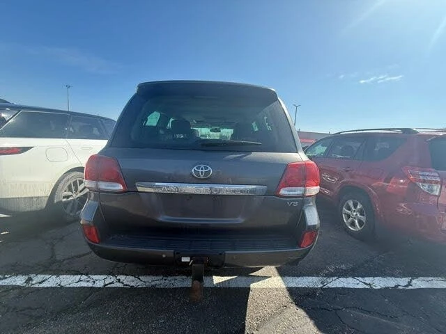 Toyota Land cruiser 5.7 V8 * * CARFAX * * АВТО КРЕДИТ * * , снимка 3 - Автомобили и джипове - 53990066