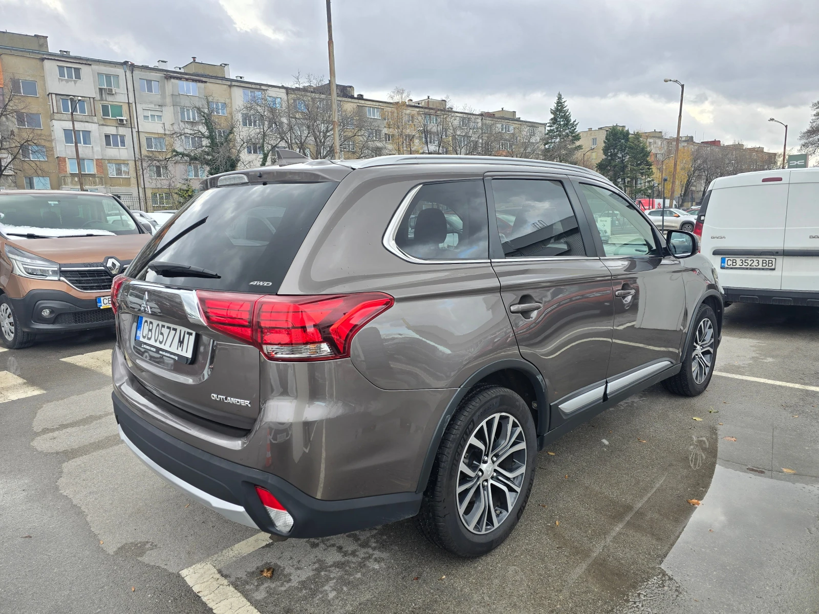 Mitsubishi Outlander 2.2 D InStyle - изображение 5