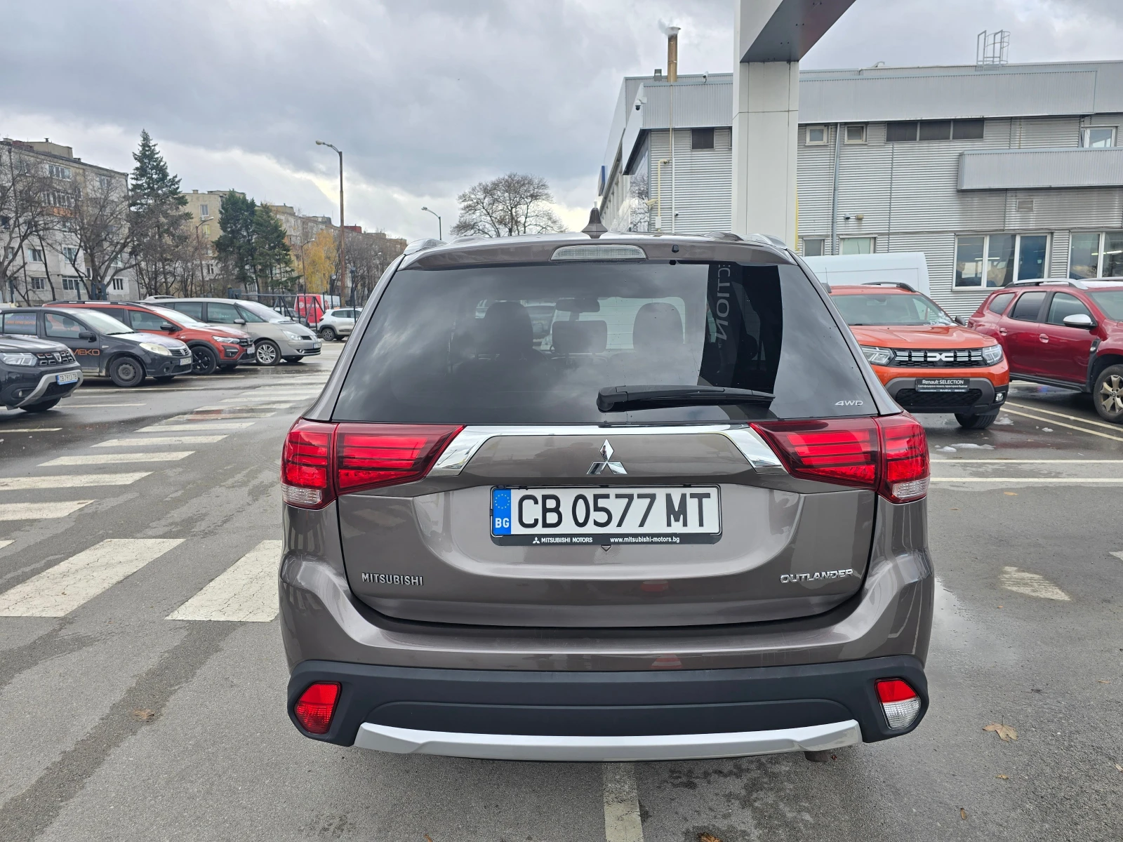 Mitsubishi Outlander 2.2 D InStyle - изображение 4