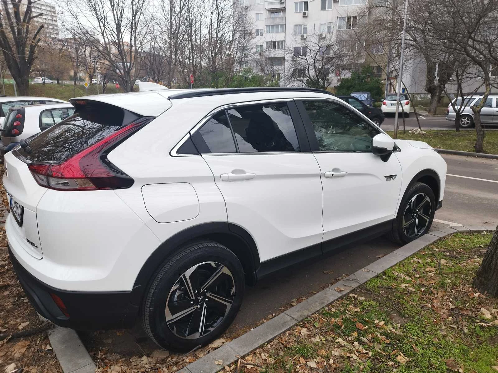 Mitsubishi Eclipse Cross 2.4i Plug In - изображение 3