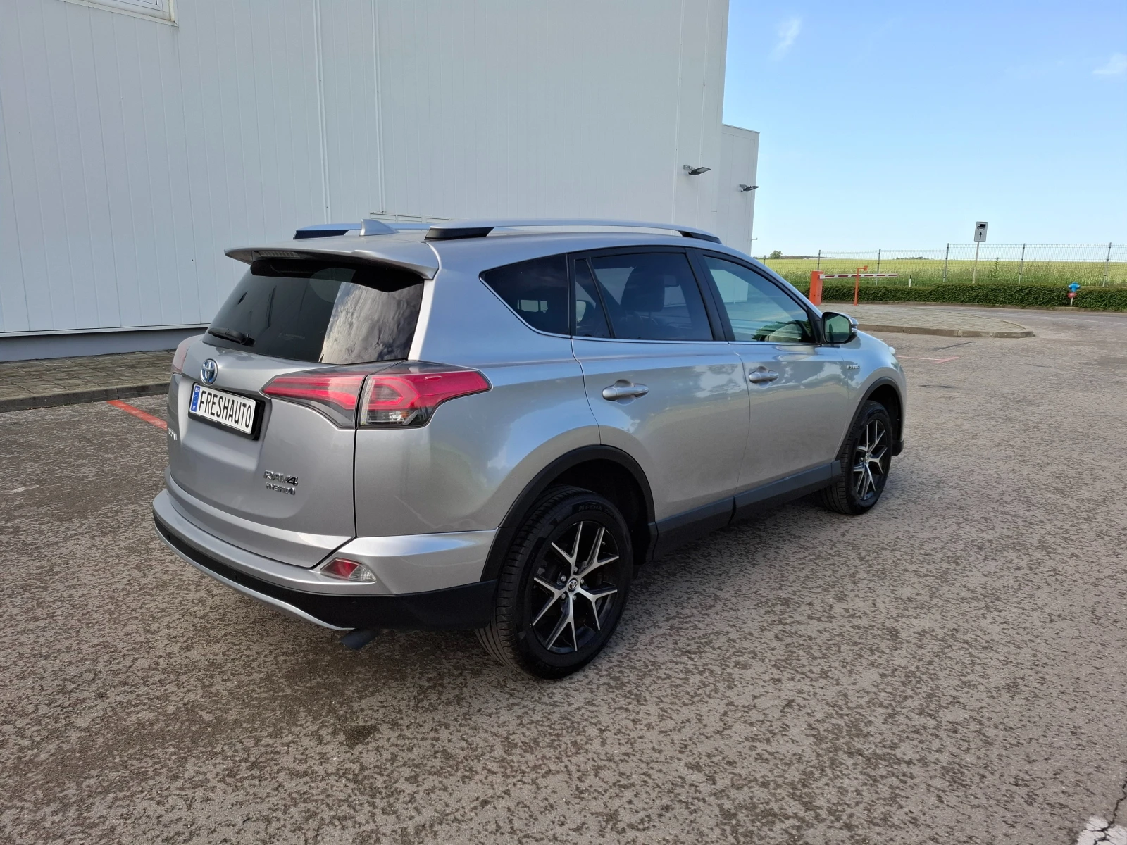 Toyota Rav4 2.5HYBRID Navi Камера Подгрев - изображение 5