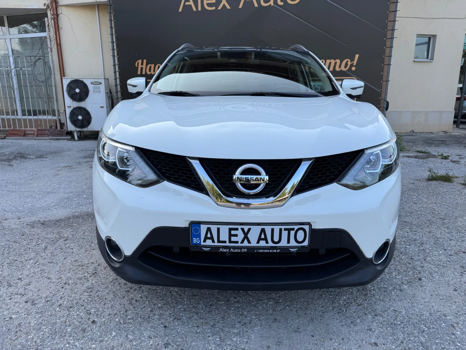 Nissan Qashqai 1.6dci/Автоматик/360 камера/NAVI/Keyless/ЛИЗИНГ - изображение 2