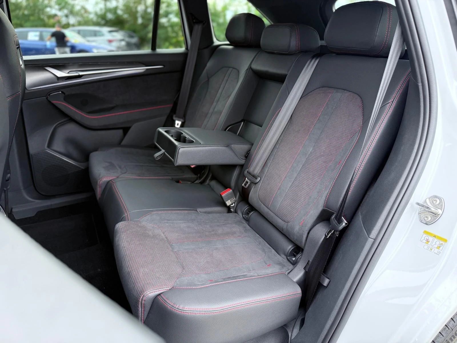 Skoda Kodiaq RS* 2.OTSI* 4x4* CANTON* DISTR* CAMERA* KEYLESS | Mobile.bg   12