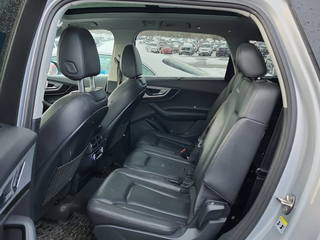 Audi Q7 * 3.0T TECHNIK * CARFAX * ЦЕНА ДО БГ - изображение 10