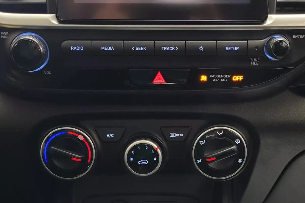 Hyundai Venue Essential* FWD* ����������* (���� �� ��) | Mobile.bg � ����������� 13